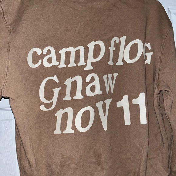 Lucky Me Crewneck - Picture 5 of 5